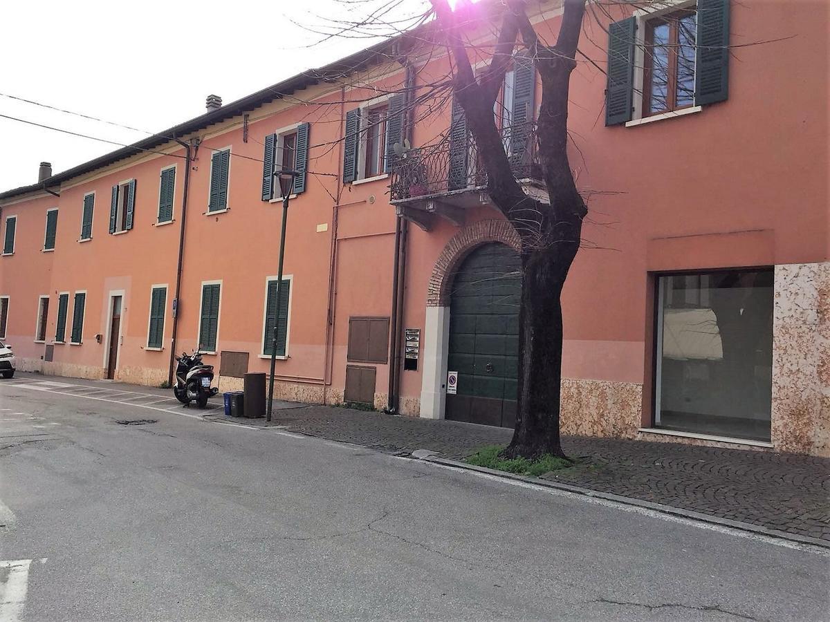 Desenzanoloft Le Chateau De Margot Desenzano del Garda Exterior foto